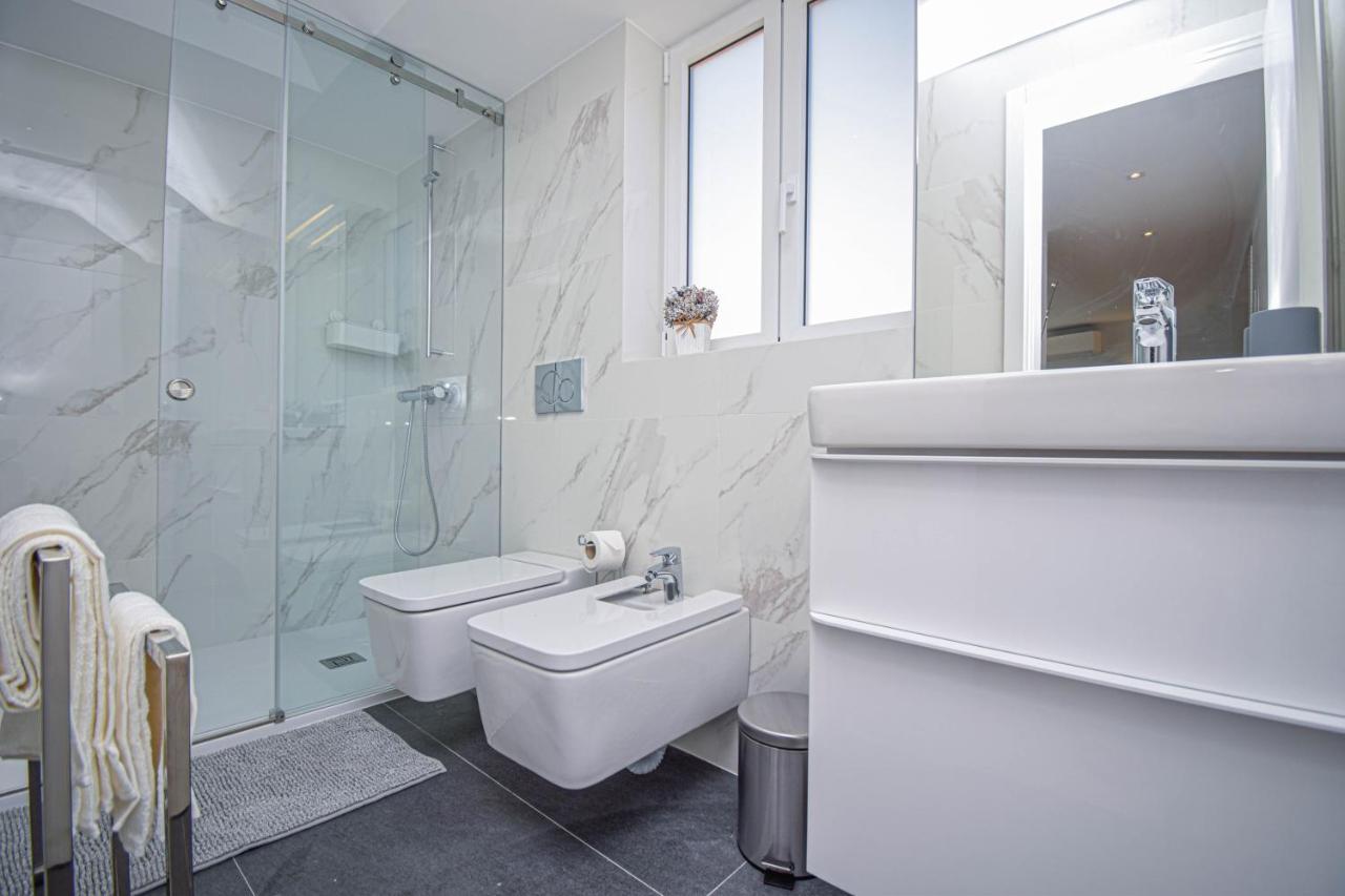 Central & Stylish 2 Bedroom Apartment W/ Balcony Cascais Exterior foto