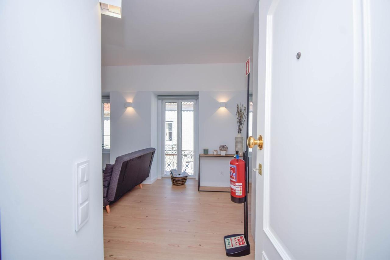 Central & Stylish 2 Bedroom Apartment W/ Balcony Cascais Exterior foto